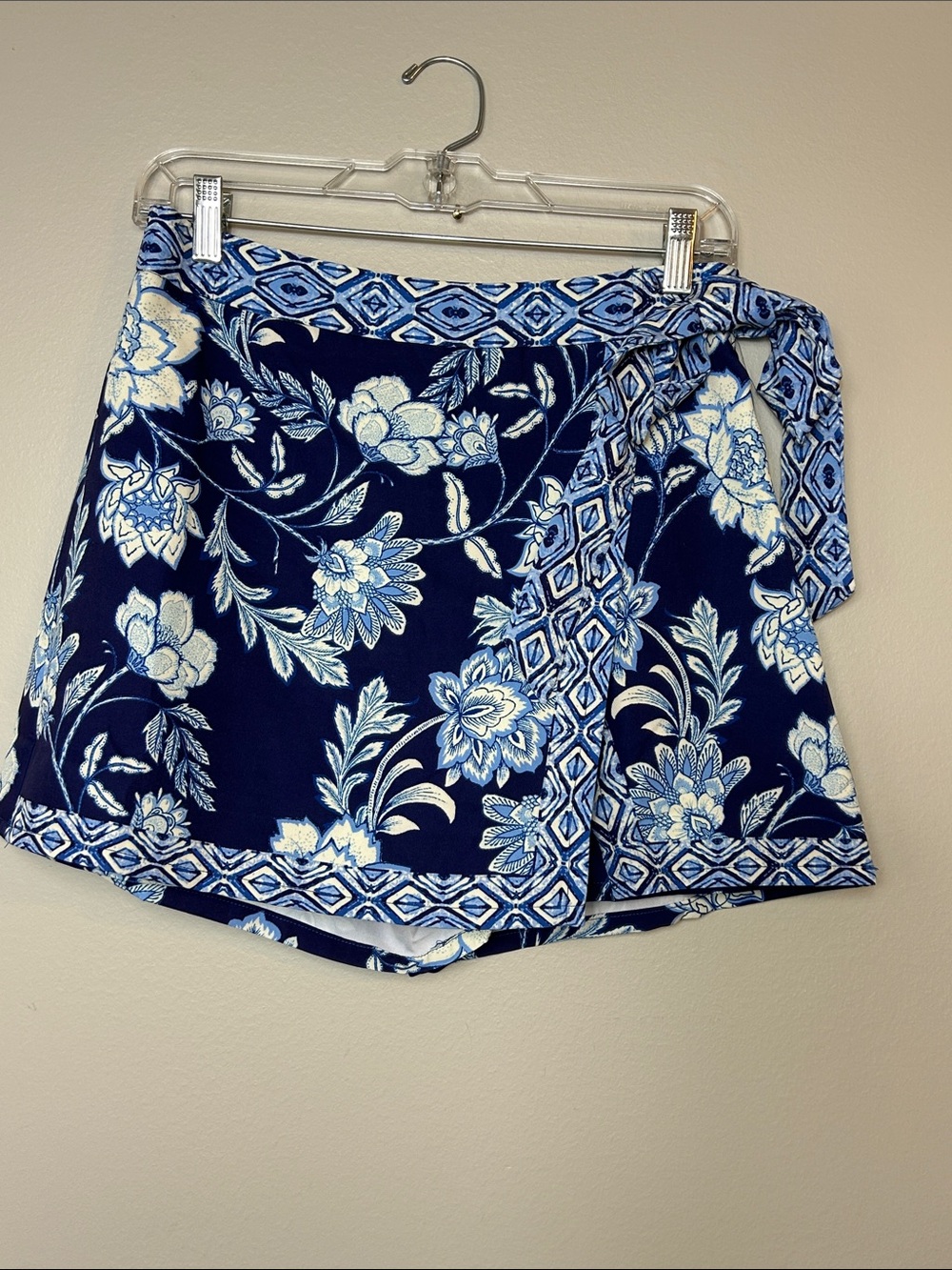 Flying Tomatoe Skort medium